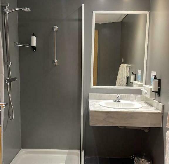Семейный Номер, Holiday Inn Express San Sebastian De Los Reyes, An Ihg