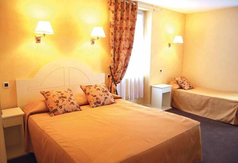 Номер Стандарт Трехместный, Hôtel Restaurant Plaisance Piscine Couverte Et Chauffée  Proche Sarlat