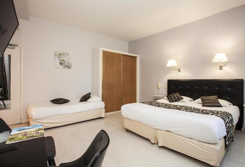 Номер Стандарт Трехместный, Hôtel Restaurant Plaisance Piscine Couverte Et Chauffée  Proche Sarlat