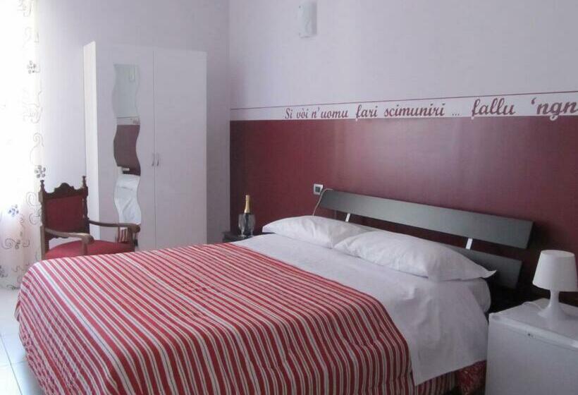 Номер Стандарт с Балконом, B&b Persi Nel Sud