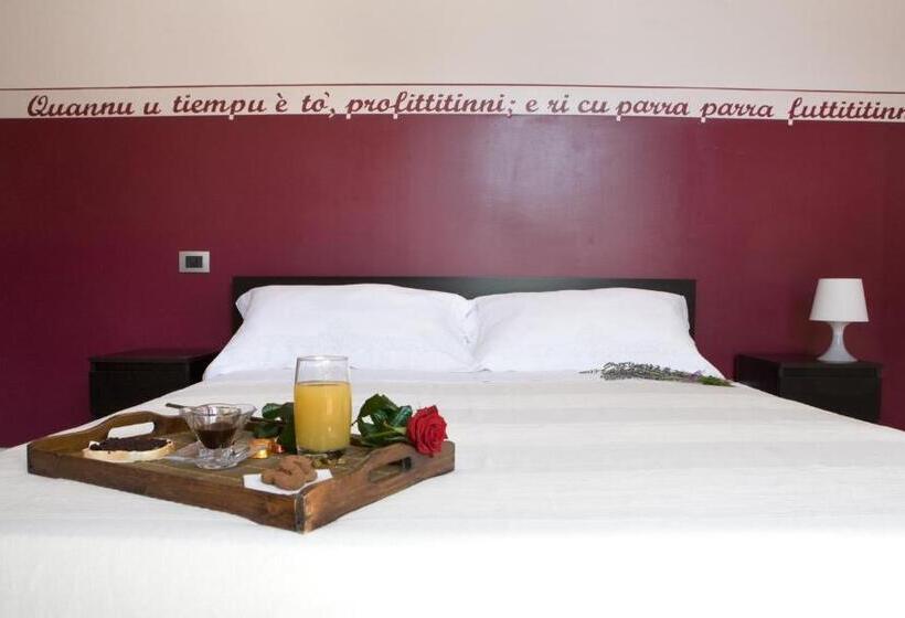 Трехместный Номер Стандарт с Балконом, B&b Persi Nel Sud