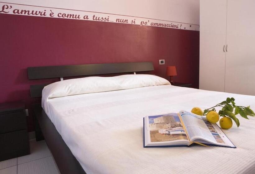 Трехместный Номер Стандарт с Балконом, B&b Persi Nel Sud