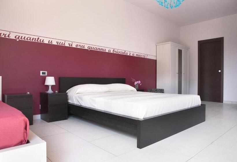 Четырехместный Номер Стандарт с Балконом, B&b Persi Nel Sud
