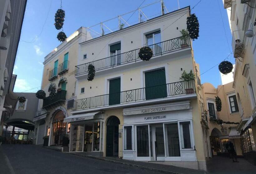 Полулюкс Повышенной Комфортности, Boutique Suites In Piazzetta