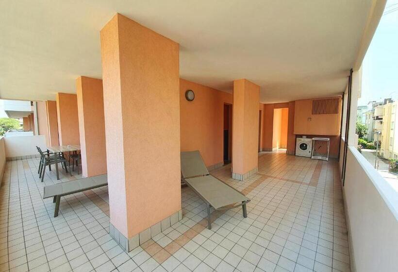 Апартаменты 2 Спальни, Aparthotel Capitol