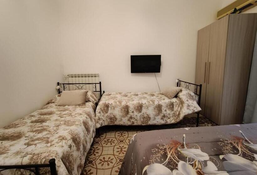 اتاق استاندارد با تخت بزرگ, Tyrrenium Salerno