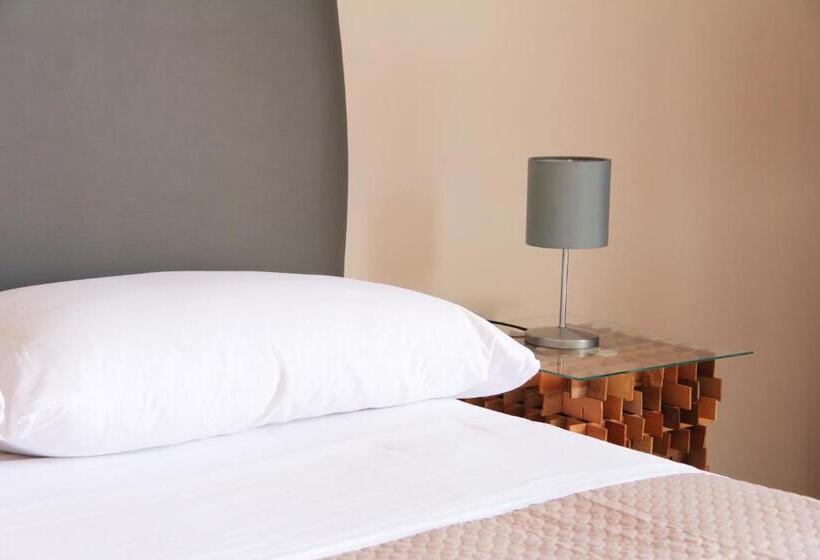 اتاق استاندارد, Urban Pop Hostel & Bnb