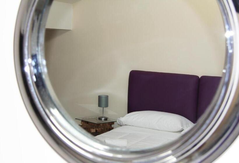 اتاق استاندارد, Urban Pop Hostel & Bnb