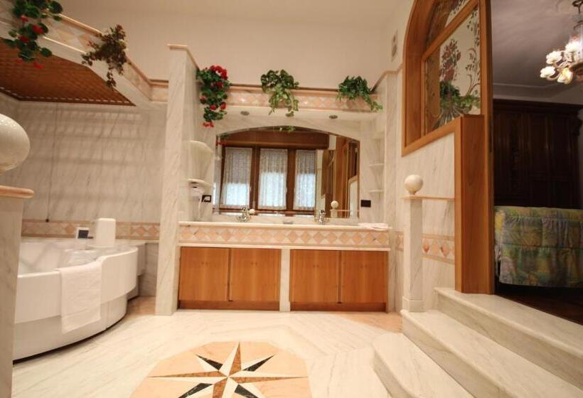 Люкс, B&b Family First