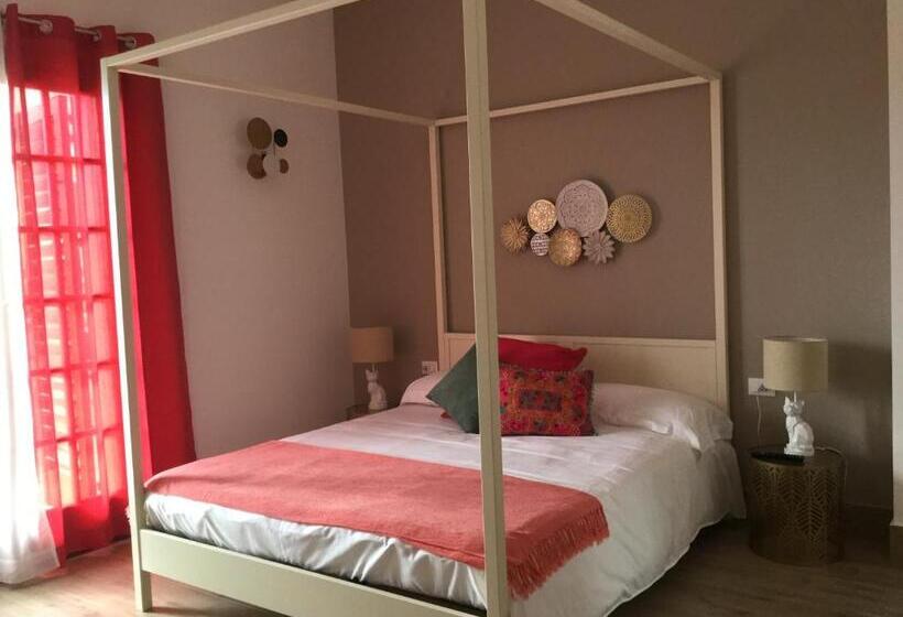 חדר סטנדרט לשלושה עם טרסה, Maison Marianna B&b   Etna