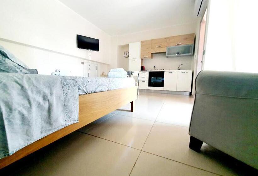 استودیوی استاندارد, Scuto Home