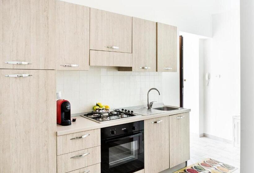 اتاق استاندارد, Scuto Home