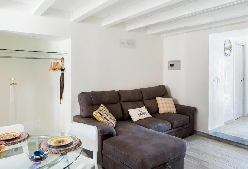 اتاق استاندارد, Scuto Home