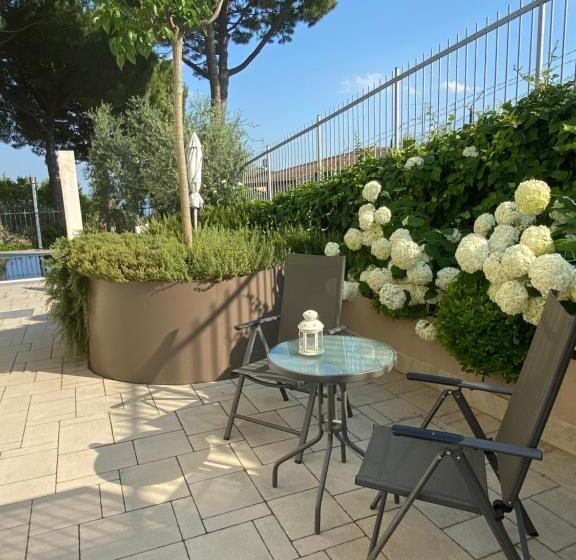 اتاق استاندارد, Bed & Breakfast La Home And Apartments
