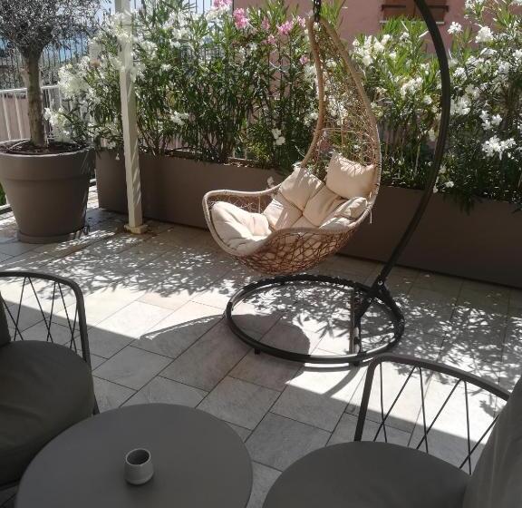 اتاق سوپریور سه تخته, Bed & Breakfast La Home And Apartments