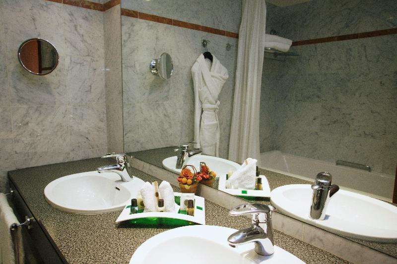 Стандартный Номер Кровать Кинг, Doubletree By Hilton Paris Bougival