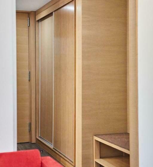 اتاق خانوادگی, Silken Puerta Valencia