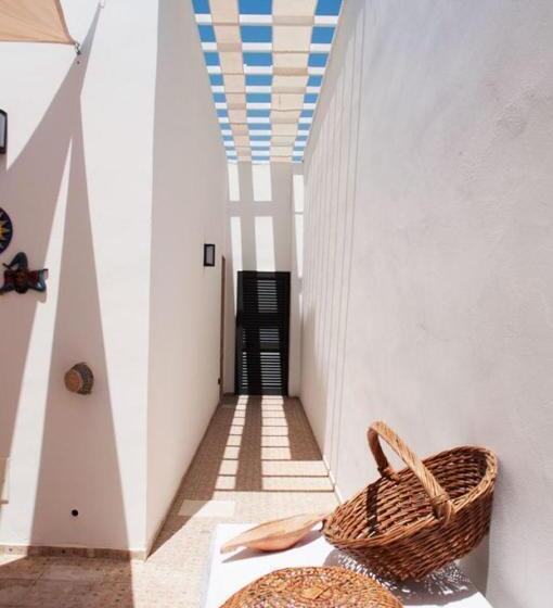 اتاق لوکس, Baia Di Torre Squillace