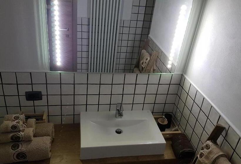 标准三人间, B&b Il Crocevia