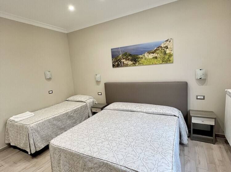 Трехместный Номер Комфорт, Relais Milo