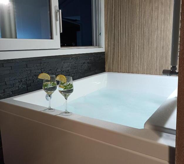 キングサイズベッドのスイートルーム, Soho B&b