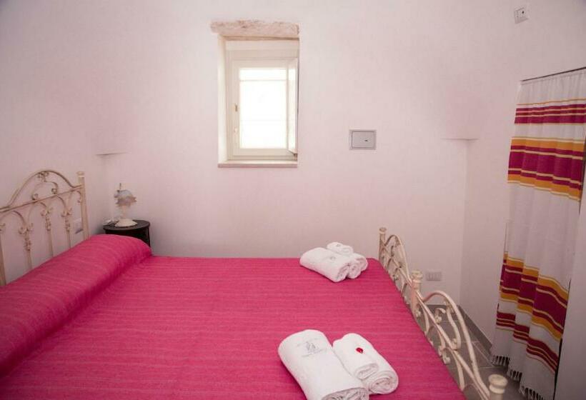 اتاق استاندارد سه نفره, Trulli Donna Isabella