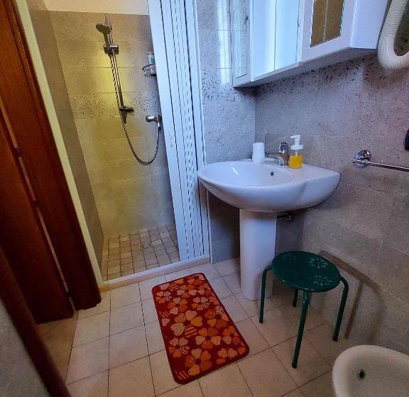 Четырехместный Номер Стандарт Вид на Сад, Villa Delle Palme
