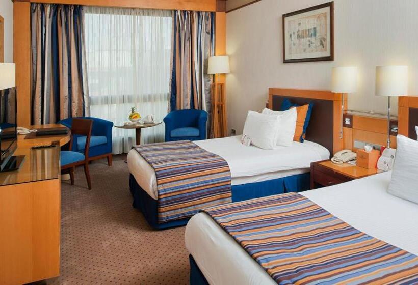 اتاق سوپریور با چشم‌انداز دریا, Crowne Plaza Hamra Beirut, An Ihg