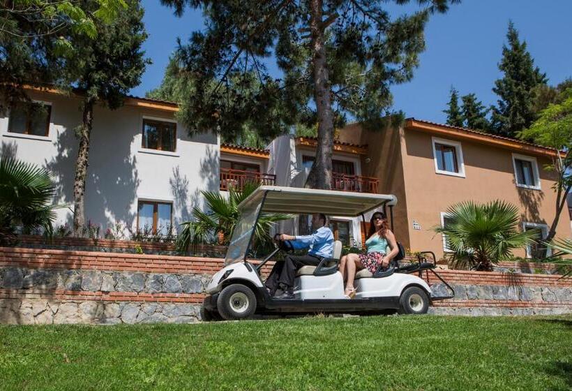 Номер Клуб, Pine Bay Holiday Resort