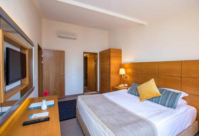 Номер Клуб, Pine Bay Holiday Resort