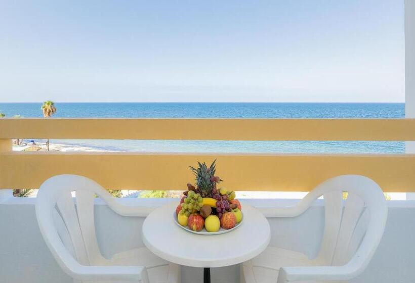 Habitación Triple Estándar, Marhaba Royal Salem