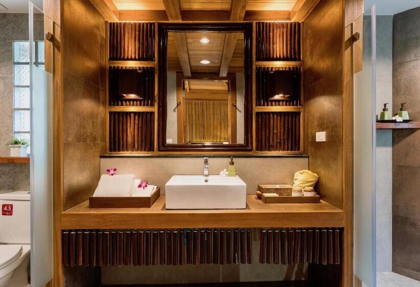 Deluxe room with river view, River Kwai Resotel