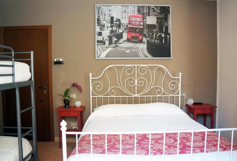 اتاق استاندارد چهار تخته, Alexander Rooms