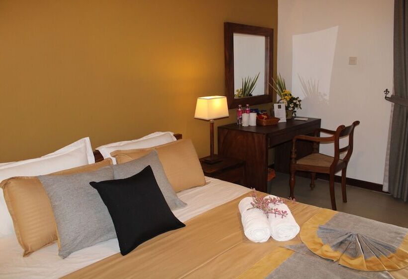 חדר דלוקס לארבעה, Misty Hills Villa Kadugannawa