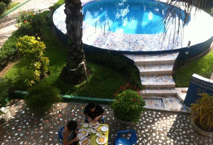 带共用浴室的标准房间, One World Village Guesthouse