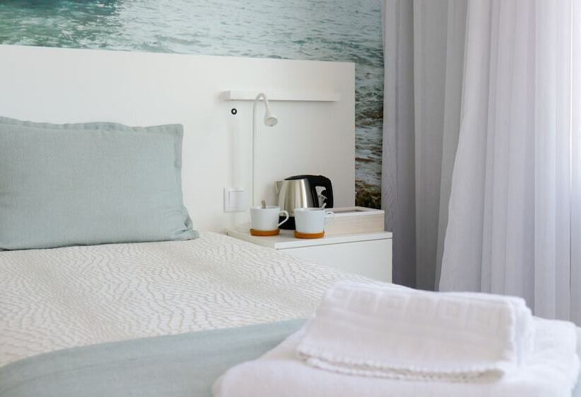اتاق استاندارد, Golden Beach Guest House & Rooftop Bar