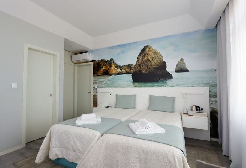 اتاق اساندارد با چشم‌انداز جانبی به دریا, Golden Beach Guest House & Rooftop Bar