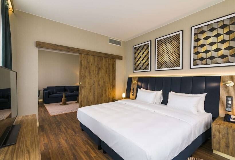 Полулюкс, Radisson Blu Hotel Sopot