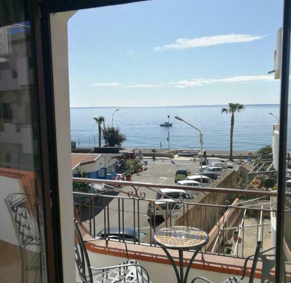 اتاق استاندارد با بالکن, B&b Il Mare Degli Dei