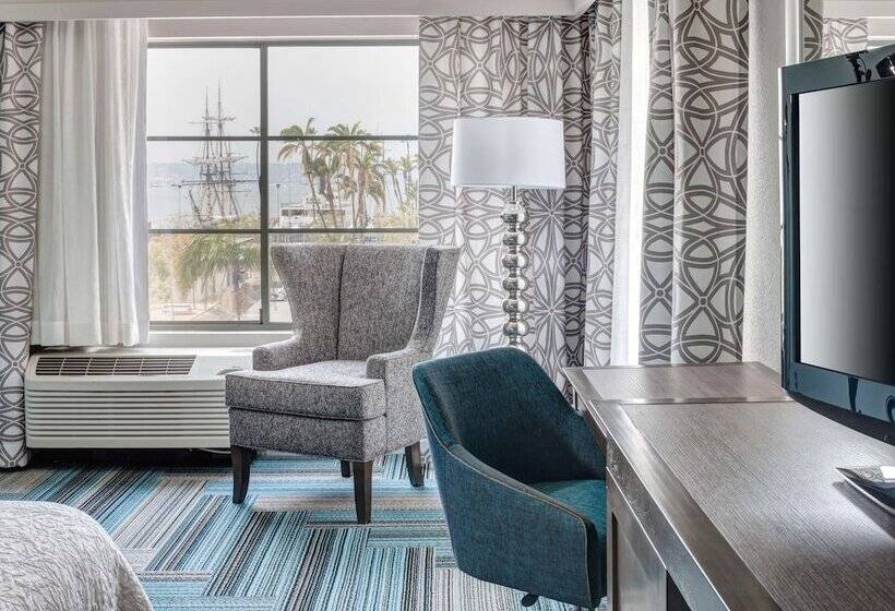 جناح, Hampton Inn San Diego Downtown