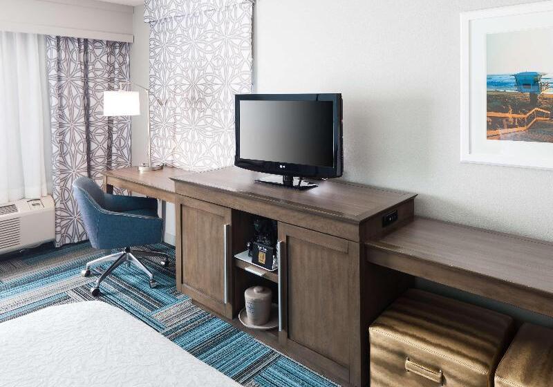 غرفة قياسية سرير كينج, Hampton Inn San Diego Downtown