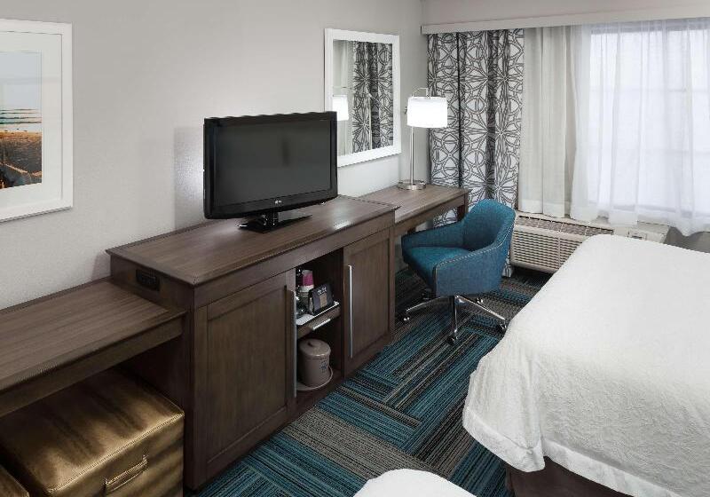 غرفة عائلية, Hampton Inn San Diego Downtown