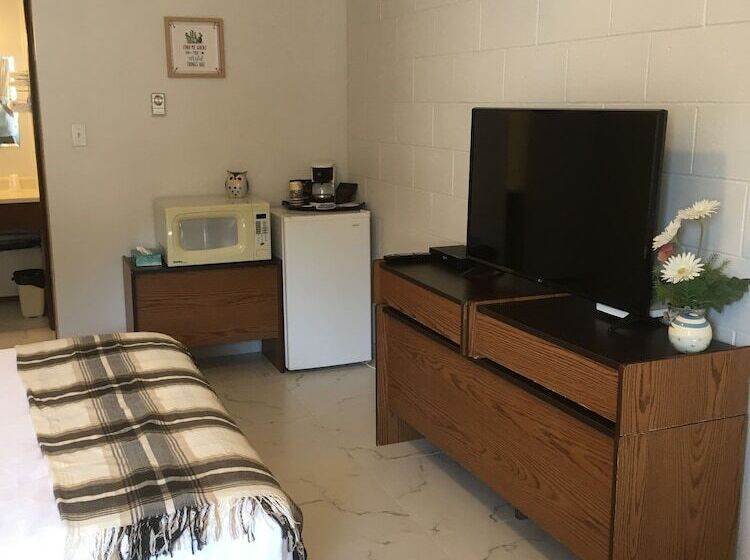 Четырехместный Номер Стандарт, Christina Lake Motel And Rv Park