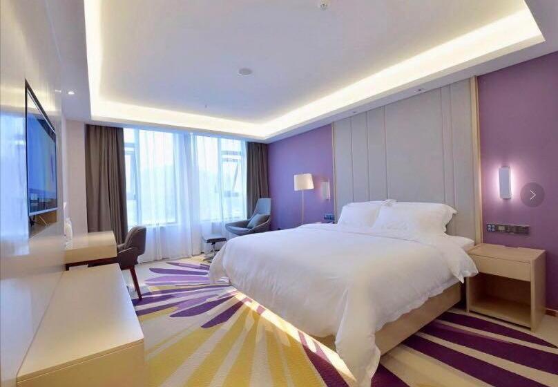 Номер Deluxe Кровать Кинг, Lavande Hotel Mianyang Santai North Passenger Transport Center Binjiang Park