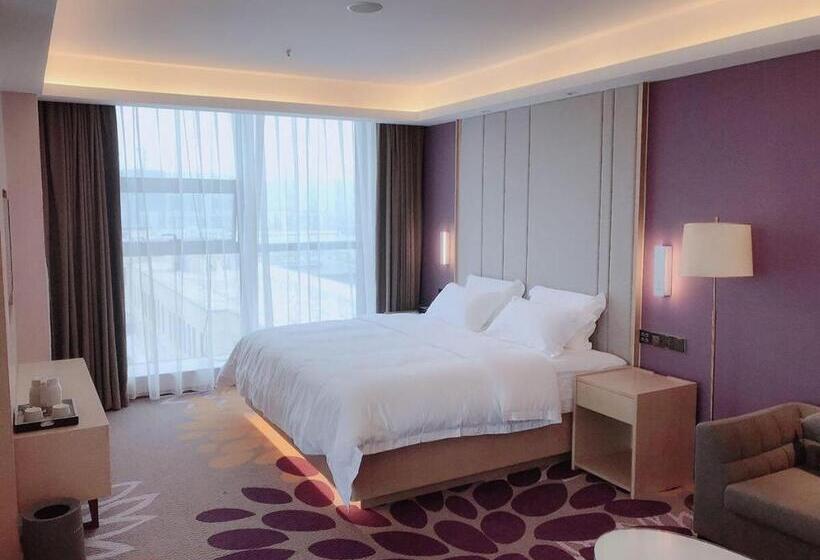 Люкс Повышенной Комфортности, Lavande Hotel Mianyang Santai North Passenger Transport Center Binjiang Park
