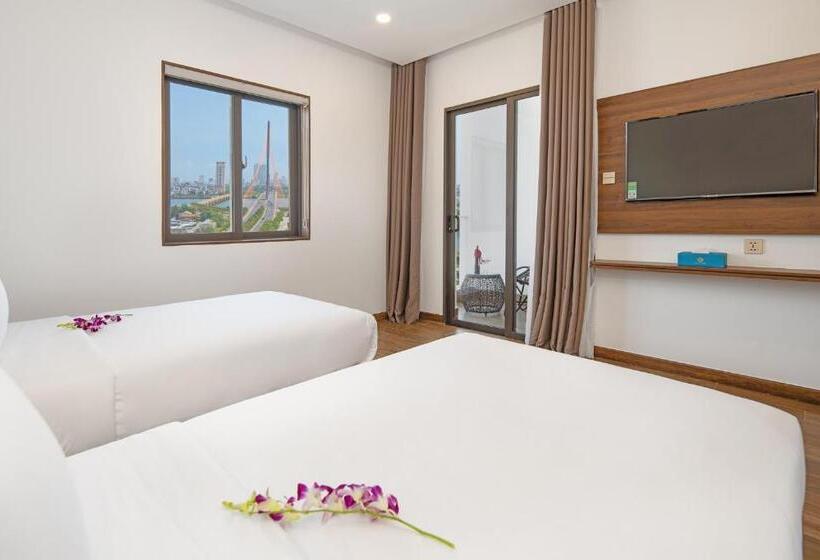 اتاق سوپریور با چشم‌انداز رودخانه, Gold Plaza Hotel Da Nang