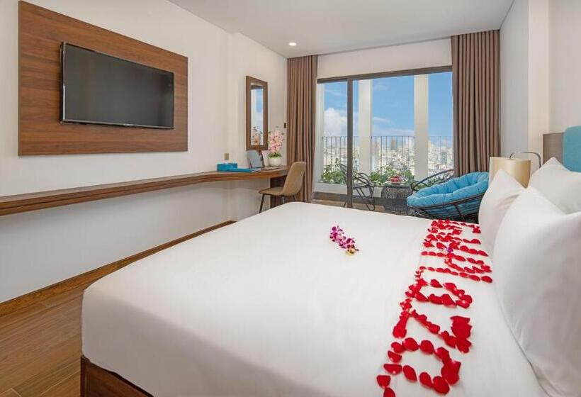 سوئیت پریمیوم, Gold Plaza Hotel Da Nang