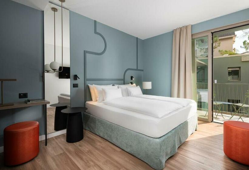 Номер Стандарт Вид на Сад, Ht Hotel Trieste