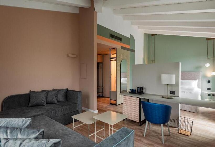 Полулюкс Повышенной Комфортности, Ht Hotel Trieste