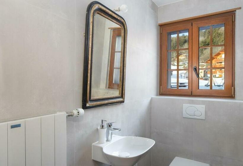 Habitación Estándar Baño Compartido, Petit Paradis